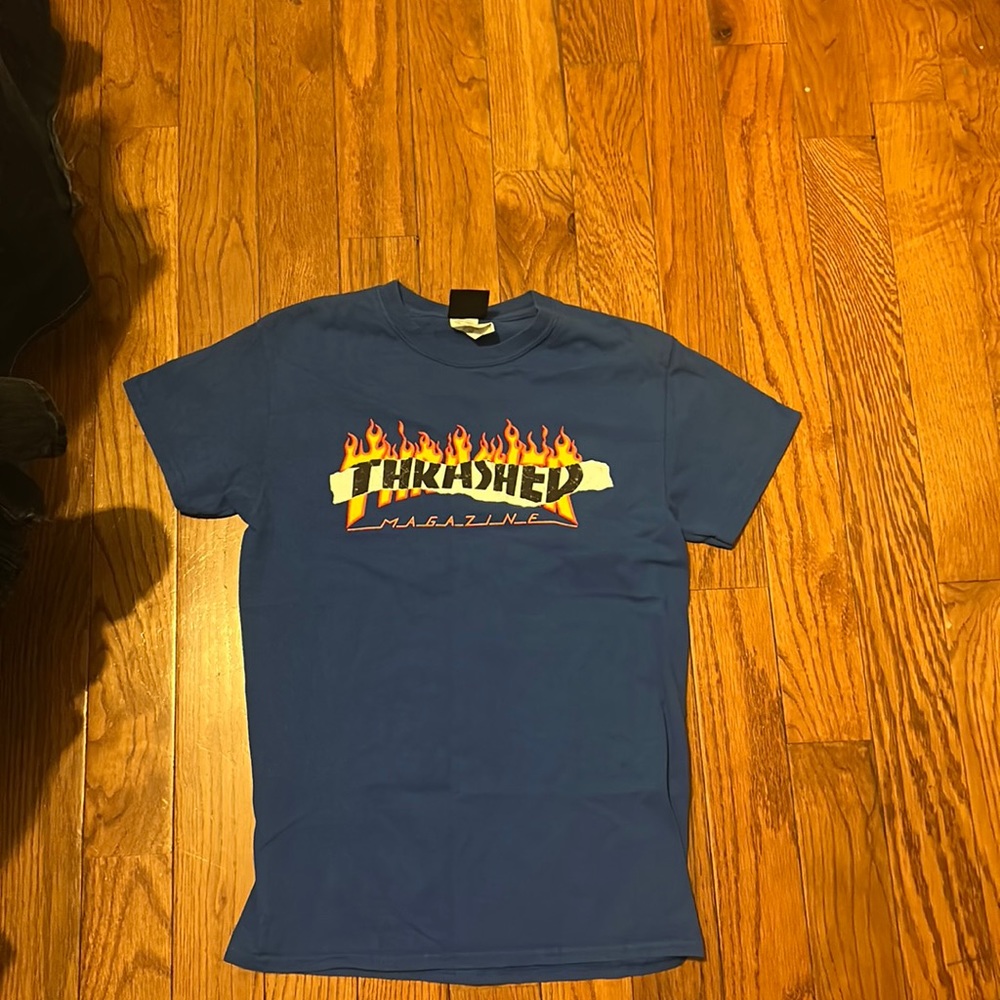 Men’s blue Thrasher shirt